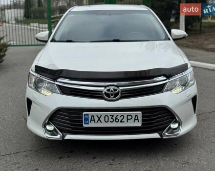 Белый Тойота Камри, объемом двигателя 2.49 л и пробегом 172 тыс. км за 17900 $, фото 1 на Automoto.ua
