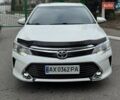 Белый Тойота Камри, объемом двигателя 2.49 л и пробегом 172 тыс. км за 17900 $, фото 1 на Automoto.ua
