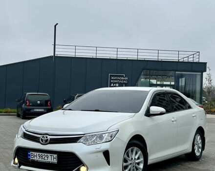 Белый Тойота Камри, объемом двигателя 2.49 л и пробегом 230 тыс. км за 14800 $, фото 3 на Automoto.ua