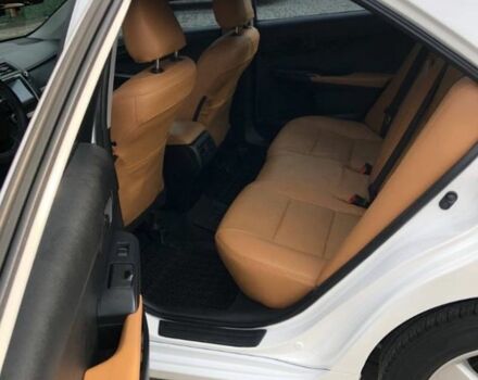 Белый Тойота Камри, объемом двигателя 2.5 л и пробегом 140 тыс. км за 11700 $, фото 7 на Automoto.ua