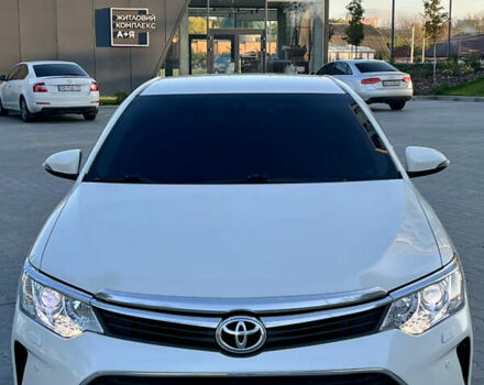 Тойота Камри 2015 в Кропивницком (Кировограде) на Automoto.ua Белый Тойота Камри, объемом двигателя 2.49 л и пробегом 230 тыс. км за 14800 $, фото 1 на Automoto.ua