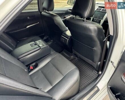 Белый Тойота Камри, объемом двигателя 2.49 л и пробегом 172 тыс. км за 17900 $, фото 28 на Automoto.ua