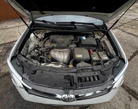 Белый Тойота Камри, объемом двигателя 2.5 л и пробегом 190 тыс. км за 13800 $, фото 18 на Automoto.ua