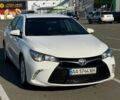 Білий Тойота Камрі, об'ємом двигуна 2.49 л та пробігом 225 тис. км за 12000 $, фото 1 на Automoto.ua