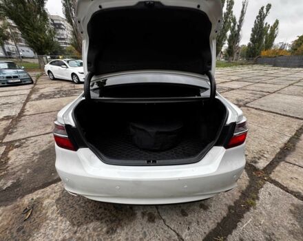 Белый Тойота Камри, объемом двигателя 2.5 л и пробегом 190 тыс. км за 13800 $, фото 17 на Automoto.ua