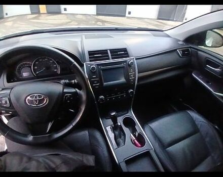 Белый Тойота Камри, объемом двигателя 2.5 л и пробегом 220 тыс. км за 13700 $, фото 7 на Automoto.ua