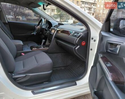 Белый Тойота Камри, объемом двигателя 2.5 л и пробегом 137 тыс. км за 16800 $, фото 24 на Automoto.ua