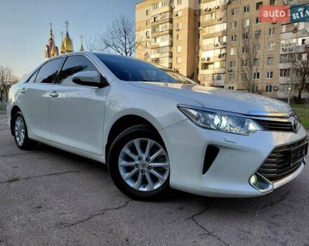 Белый Тойота Камри, объемом двигателя 2.5 л и пробегом 137 тыс. км за 16800 $, фото 4 на Automoto.ua