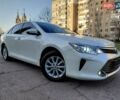 Белый Тойота Камри, объемом двигателя 2.5 л и пробегом 137 тыс. км за 16800 $, фото 4 на Automoto.ua