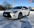 Білий Тойота Камрі, об'ємом двигуна 2.5 л та пробігом 157 тис. км за 12500 $, фото 1 на Automoto.ua