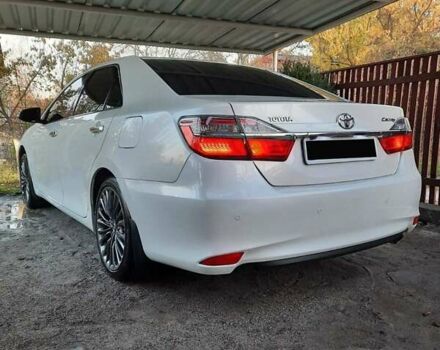 Белый Тойота Камри, объемом двигателя 2.5 л и пробегом 160 тыс. км за 19500 $, фото 2 на Automoto.ua