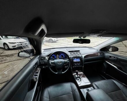 Белый Тойота Камри, объемом двигателя 2.5 л и пробегом 190 тыс. км за 13800 $, фото 15 на Automoto.ua