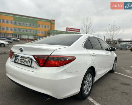 Білий Тойота Камрі, об'ємом двигуна 2.49 л та пробігом 241 тис. км за 13600 $, фото 14 на Automoto.ua