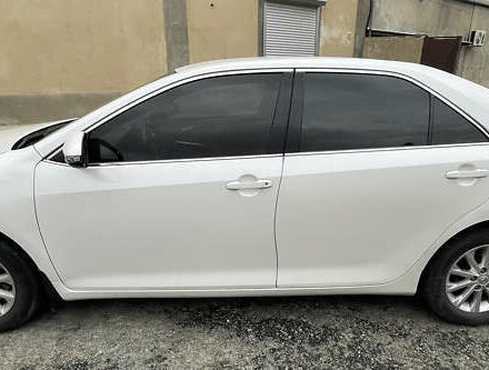 Білий Тойота Камрі, об'ємом двигуна 2.49 л та пробігом 240 тис. км за 15333 $, фото 12 на Automoto.ua