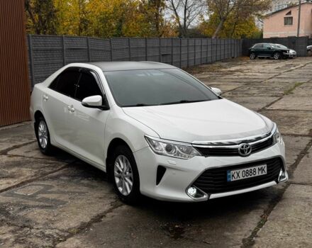 Белый Тойота Камри, объемом двигателя 2.5 л и пробегом 190 тыс. км за 13800 $, фото 1 на Automoto.ua
