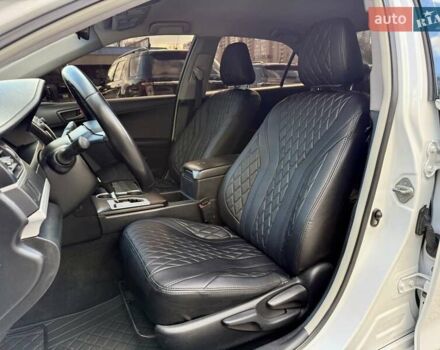 Тойота Камри 2015 в Харькове на Automoto.ua Белый Тойота Камри, объемом двигателя 2.49 л и пробегом 116 тыс. км за 10500 $, фото 7 на Automoto.ua