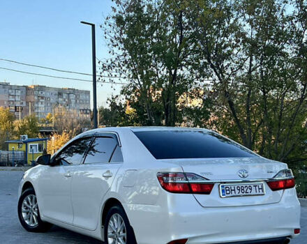Тойота Камри 2015 в Кропивницком (Кировограде) на Automoto.ua Белый Тойота Камри, объемом двигателя 2.49 л и пробегом 230 тыс. км за 14800 $, фото 5 на Automoto.ua