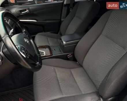 Белый Тойота Камри, объемом двигателя 2.49 л и пробегом 197 тыс. км за 16900 $, фото 13 на Automoto.ua