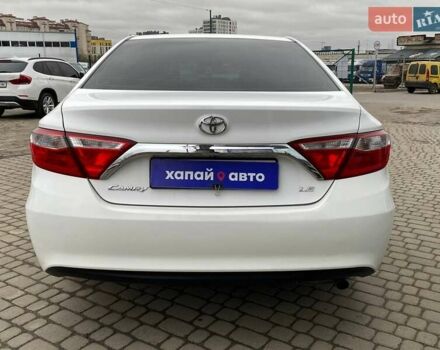 Білий Тойота Камрі, об'ємом двигуна 2.49 л та пробігом 165 тис. км за 13700 $, фото 6 на Automoto.ua
