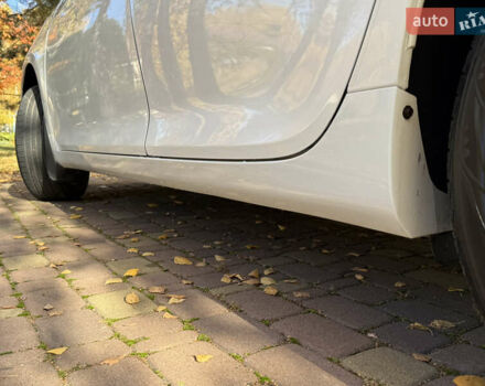 Тойота Камри 2016 в Харькове на Automoto.ua Белый Тойота Камри, объемом двигателя 2.49 л и пробегом 190 тыс. км за 16999 $, фото 31 на Automoto.ua