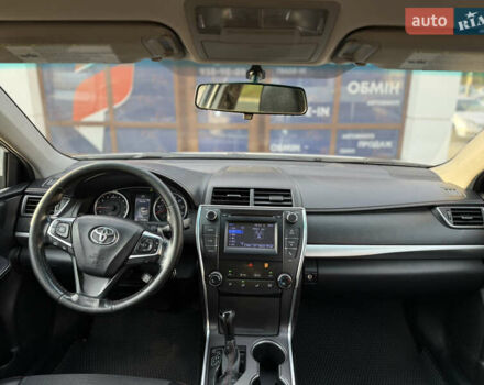 Белый Тойота Камри, объемом двигателя 2.49 л и пробегом 192 тыс. км за 13400 $, фото 21 на Automoto.ua