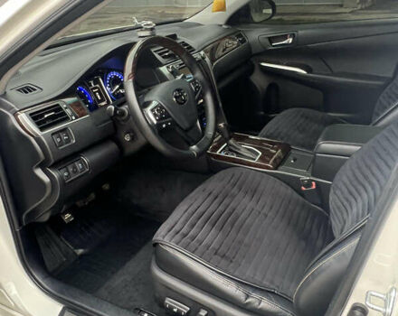 Белый Тойота Камри, объемом двигателя 0 л и пробегом 120 тыс. км за 18750 $, фото 4 на Automoto.ua