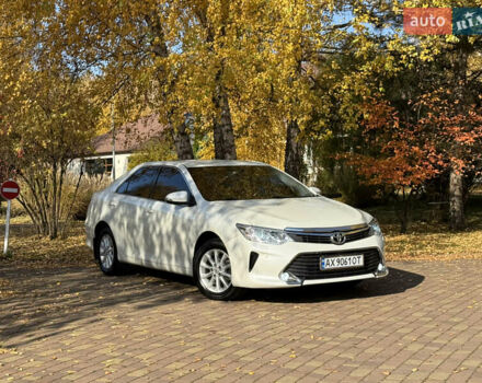 Тойота Камри 2016 в Харькове на Automoto.ua Белый Тойота Камри, объемом двигателя 2.49 л и пробегом 190 тыс. км за 16999 $, фото 10 на Automoto.ua