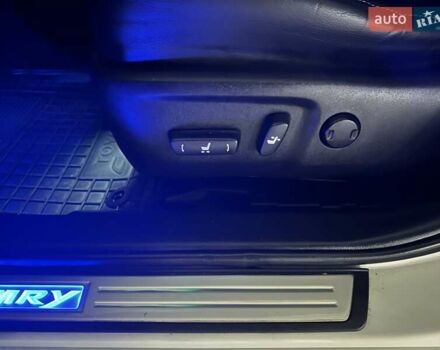 Белый Тойота Камри, объемом двигателя 2.49 л и пробегом 187 тыс. км за 16700 $, фото 14 на Automoto.ua