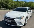 Білий Тойота Камрі, об'ємом двигуна 2.5 л та пробігом 124 тис. км за 16300 $, фото 1 на Automoto.ua