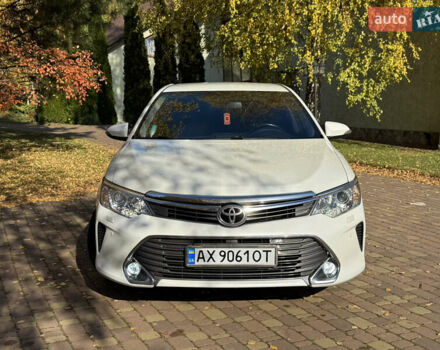 Тойота Камри 2016 в Харькове на Automoto.ua Белый Тойота Камри, объемом двигателя 2.49 л и пробегом 190 тыс. км за 16999 $, фото 9 на Automoto.ua