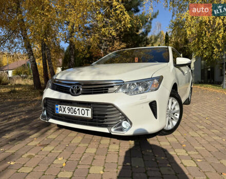 Тойота Камри 2016 в Харькове на Automoto.ua Белый Тойота Камри, объемом двигателя 2.49 л и пробегом 190 тыс. км за 16999 $, фото 7 на Automoto.ua