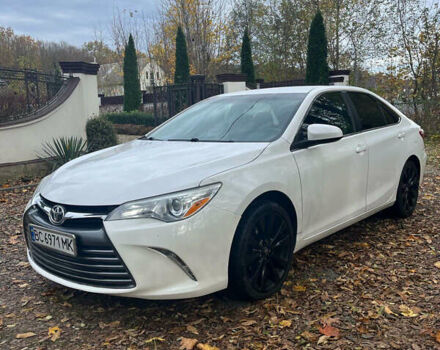 Белый Тойота Камри, объемом двигателя 2.5 л и пробегом 204 тыс. км за 13000 $, фото 5 на Automoto.ua