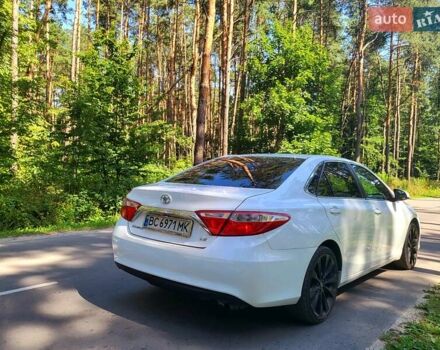 Белый Тойота Камри, объемом двигателя 2.5 л и пробегом 204 тыс. км за 13000 $, фото 22 на Automoto.ua