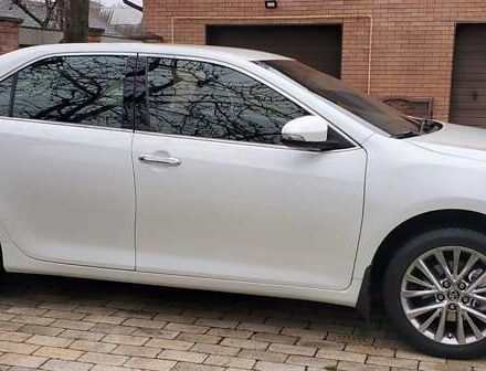 Белый Тойота Камри, объемом двигателя 2.5 л и пробегом 283 тыс. км за 15800 $, фото 6 на Automoto.ua