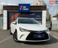 Белый Тойота Камри, объемом двигателя 2.49 л и пробегом 216 тыс. км за 12990 $, фото 1 на Automoto.ua