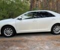 Белый Тойота Камри, объемом двигателя 2.5 л и пробегом 224 тыс. км за 16200 $, фото 1 на Automoto.ua