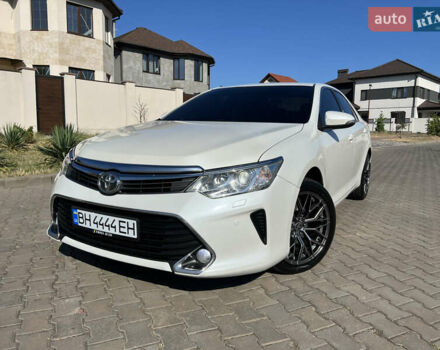 Белый Тойота Камри, объемом двигателя 2.49 л и пробегом 114 тыс. км за 17900 $, фото 4 на Automoto.ua