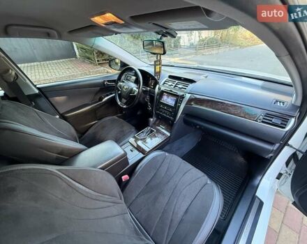 Белый Тойота Камри, объемом двигателя 2.49 л и пробегом 87 тыс. км за 18700 $, фото 43 на Automoto.ua