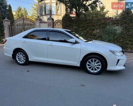 Белый Тойота Камри, объемом двигателя 2.49 л и пробегом 87 тыс. км за 18700 $, фото 6 на Automoto.ua