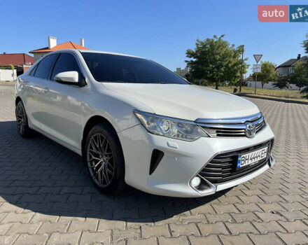 Белый Тойота Камри, объемом двигателя 2.49 л и пробегом 114 тыс. км за 17900 $, фото 6 на Automoto.ua