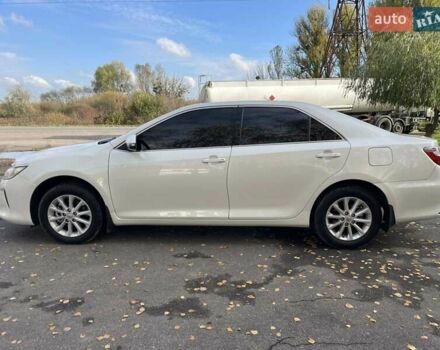 Білий Тойота Камрі, об'ємом двигуна 2.5 л та пробігом 198 тис. км за 15500 $, фото 4 на Automoto.ua