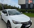 Белый Тойота Камри, объемом двигателя 2.5 л и пробегом 195 тыс. км за 12800 $, фото 1 на Automoto.ua
