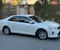 Белый Тойота Камри, объемом двигателя 2.49 л и пробегом 87 тыс. км за 18700 $, фото 2 на Automoto.ua