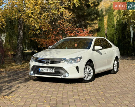 Тойота Камри 2016 в Харькове на Automoto.ua Белый Тойота Камри, объемом двигателя 2.49 л и пробегом 190 тыс. км за 16999 $, фото 3 на Automoto.ua