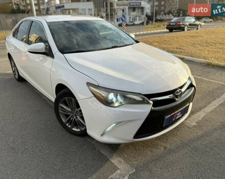 Белый Тойота Камри, объемом двигателя 2.49 л и пробегом 192 тыс. км за 13400 $, фото 4 на Automoto.ua