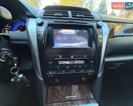 Белый Тойота Камри, объемом двигателя 2.49 л и пробегом 87 тыс. км за 18700 $, фото 57 на Automoto.ua