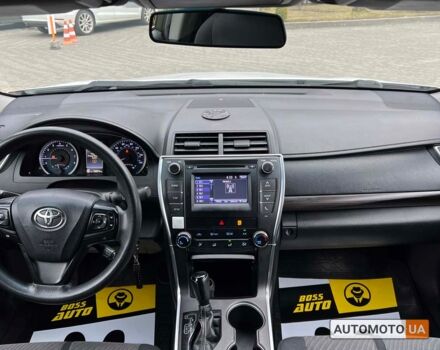 Белый Тойота Камри, объемом двигателя 2.5 л и пробегом 190 тыс. км за 13599 $, фото 10 на Automoto.ua