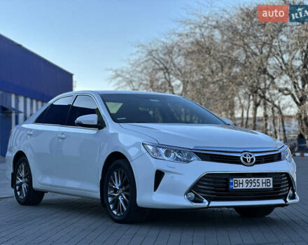 Белый Тойота Камри, объемом двигателя 2.49 л и пробегом 172 тыс. км за 16700 $, фото 3 на Automoto.ua