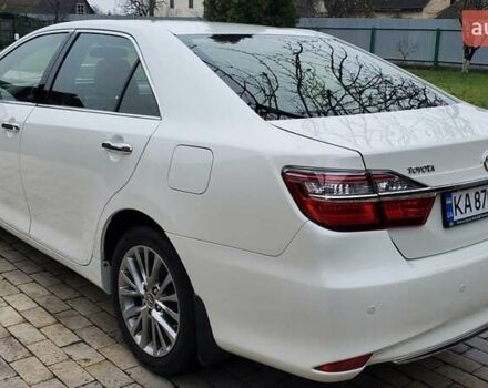 Белый Тойота Камри, объемом двигателя 2.5 л и пробегом 283 тыс. км за 15800 $, фото 3 на Automoto.ua