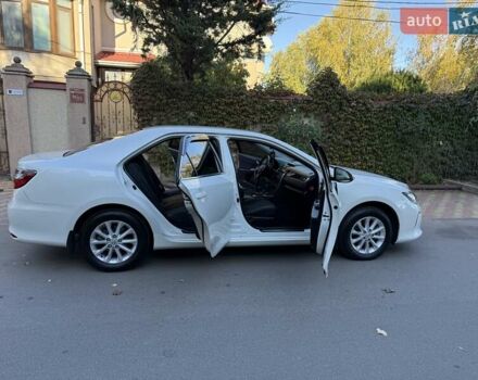 Белый Тойота Камри, объемом двигателя 2.49 л и пробегом 87 тыс. км за 18700 $, фото 31 на Automoto.ua